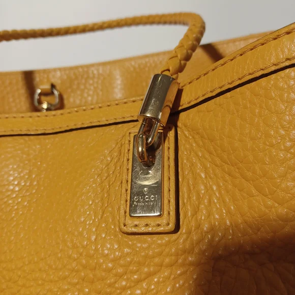 Gucci Bella Medium Tote Bag - Picture 3 of 14